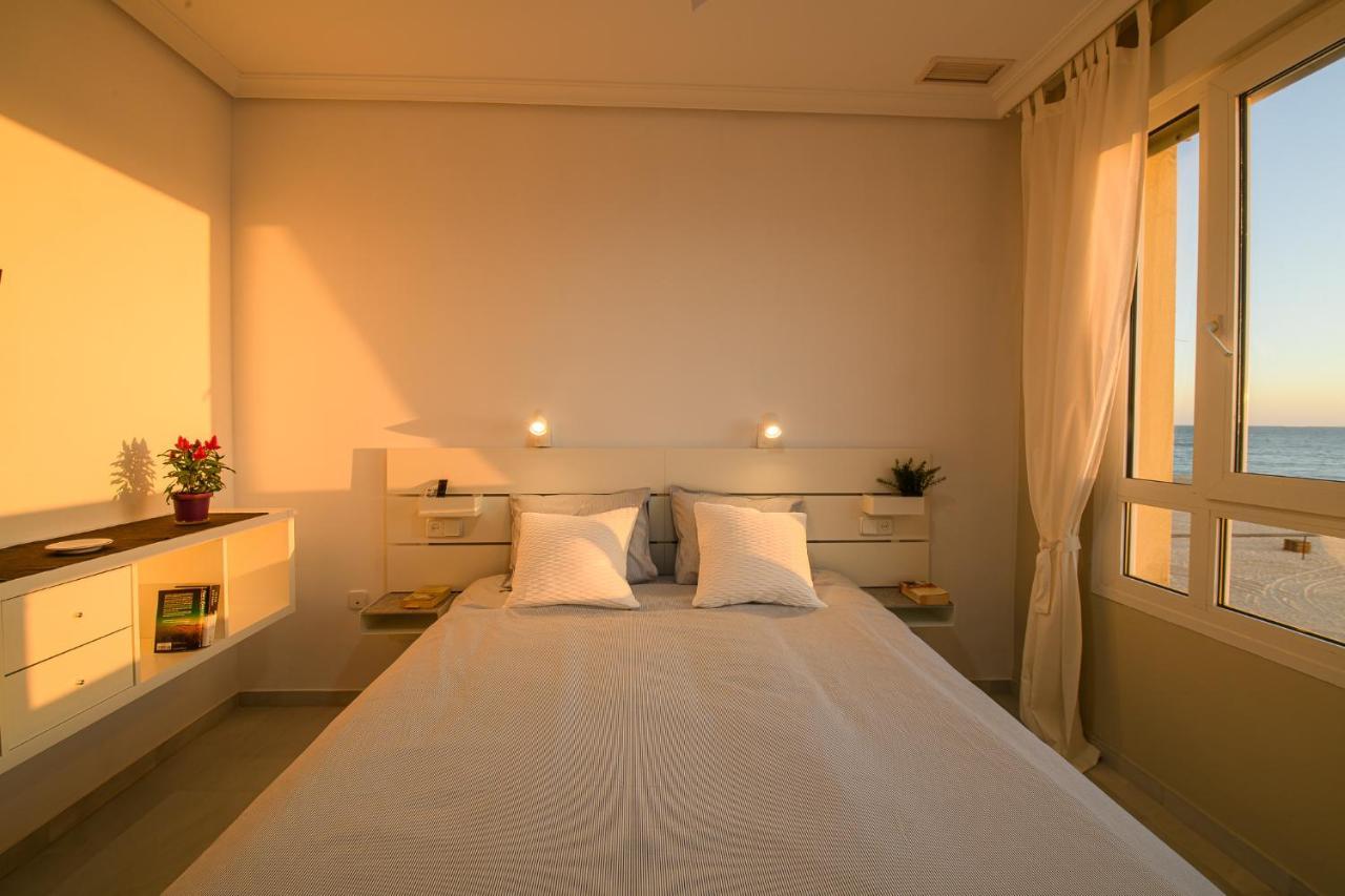Preciado apartamento con vistas frontales al mar Cádiz Exterior foto