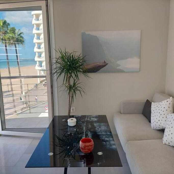Preciado apartamento con vistas frontales al mar Cádiz Exterior foto