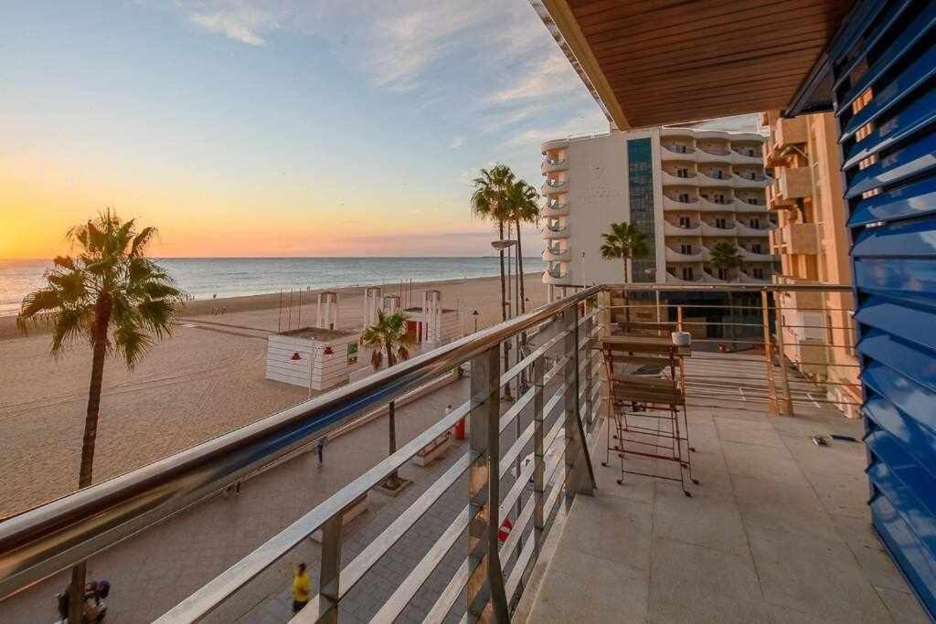Preciado apartamento con vistas frontales al mar Cádiz Exterior foto